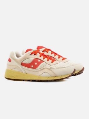 Saucony Cream with Coral Accent Retro Running Sneakers